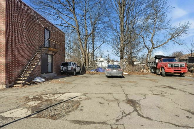 7 Tremont Ave.