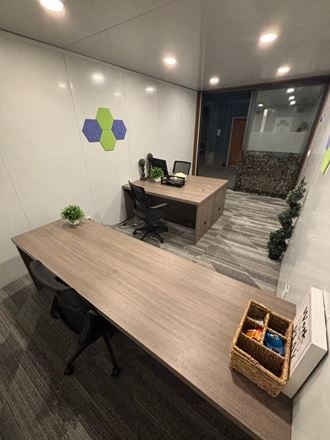 LionShare Cowork - Harbour Village