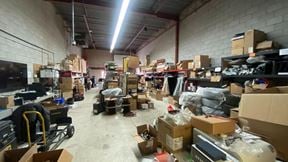 1,500 sqft industrial warehouse & office for rent in Oakville