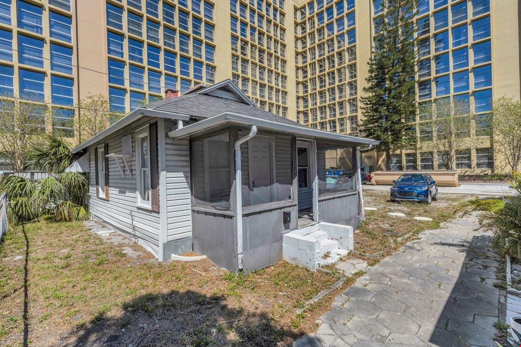 7 South Rhoda Court
