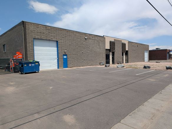2-Unit Industrial Warehouse with Yard