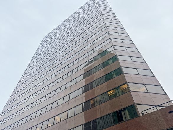 WA, Bellevue - Bellevue Skyline Tower