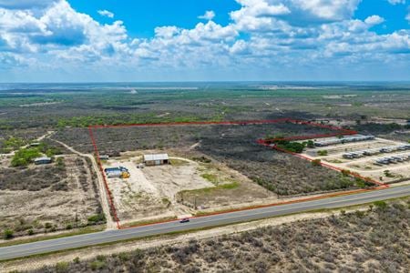 Industrial space for Sale at TX-72 W in Three Rivers