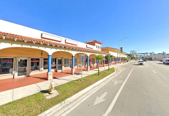 Latin Quarter Shopping Plaza