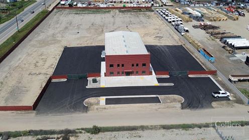 +/- 7,800 SF Office / Warehouse Building & 4.6 Acre Yard