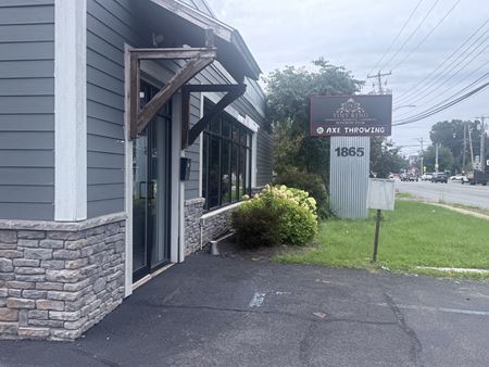 Retail space for Rent at 1865 Central Ave in Albany