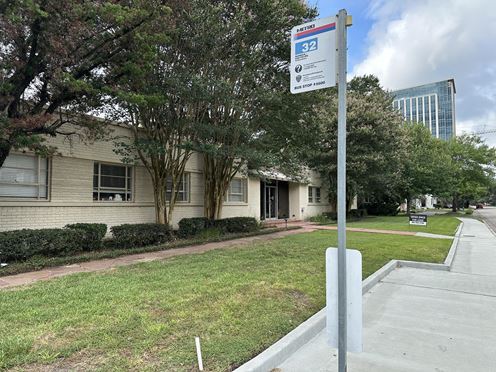 River Oak Office Building for Lease - 2121 San Felipe St, Houston, TX 77019-5668