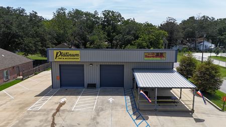 Photo of commercial space at 115 N College St E in Denham Springs