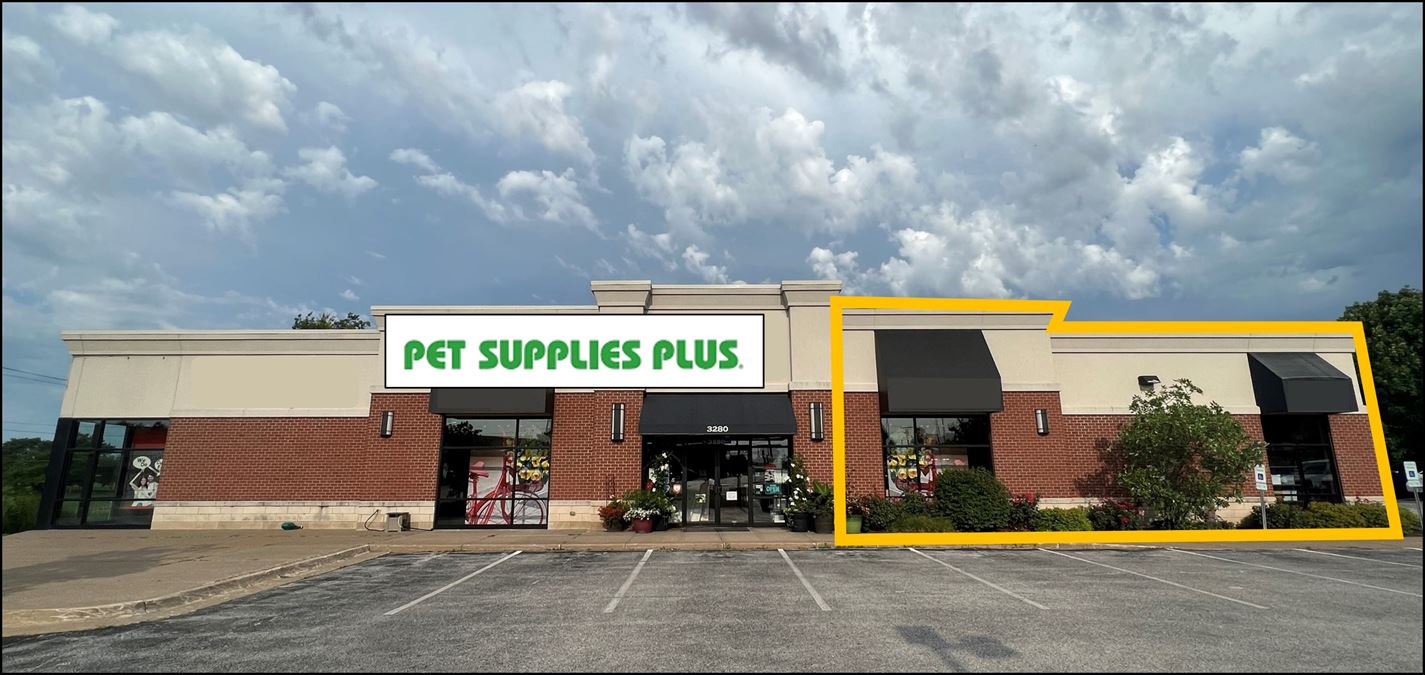 3280 Middle Road, 1,500