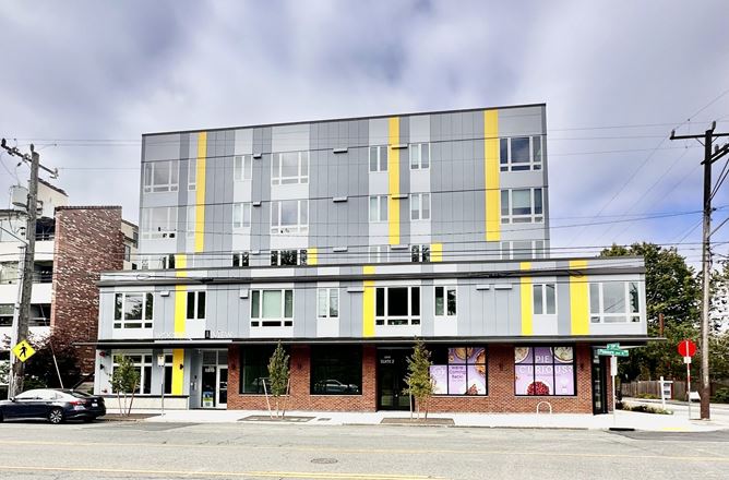 5819 Phinney Avenue North, Unit 2
