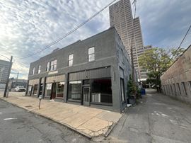 416 W 7th St