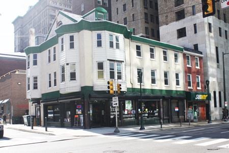 Retail space for Rent at 127 N 15th St in Philadelphia