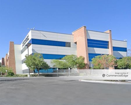 Roseman University Summerlin Campus - Engelstad Building - Las Vegas