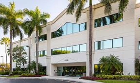 Sublease | 7,380 SF - 61,717 SF available at Sawgrass Center