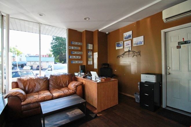 210 W Main St