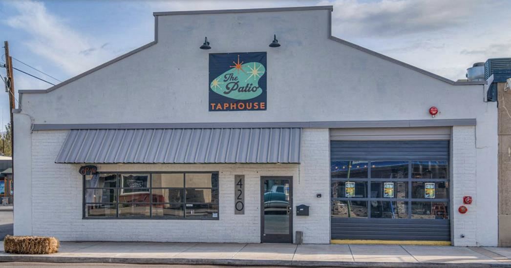 Taphouse with Kitchen & Food Cart Pads