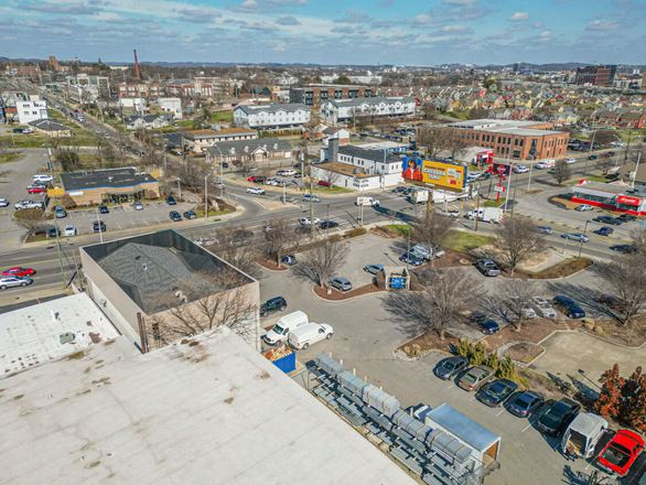 1811 Charlotte Ave For Lease
