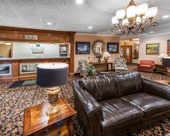 AUCTION: Quality Inn & EconoLodge | 202 Rooms | 14.58 AC | Erie PA