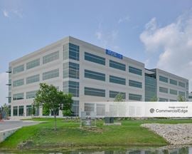 WatersEdge - Building 1