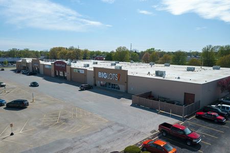 Photo of commercial space at 1210-1280 N Henderson Street in Galesburg