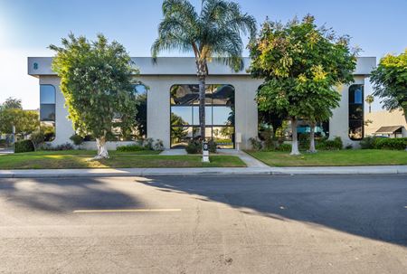 8 Vanderbilt - Irvine