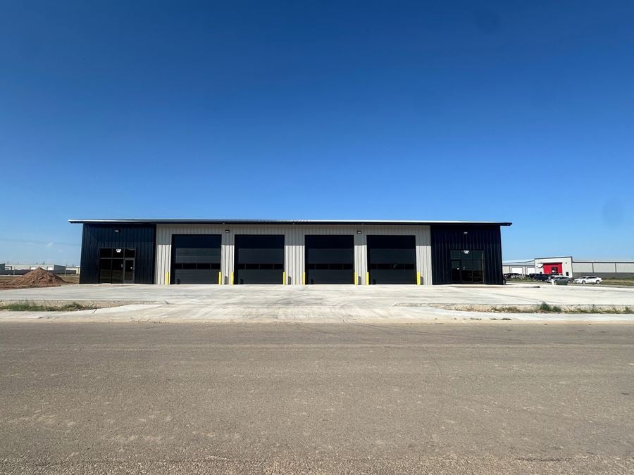 Office/Warehouse in West Business Park (Tract V)