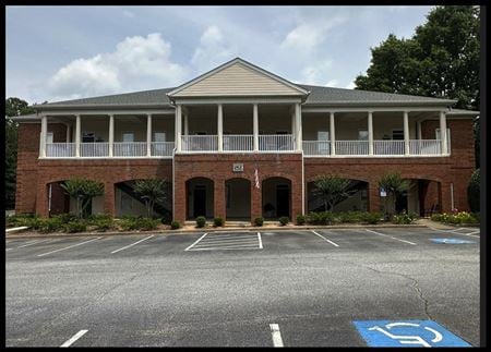 Photo of commercial space at 570 W. Crossville Rd. in Roswell