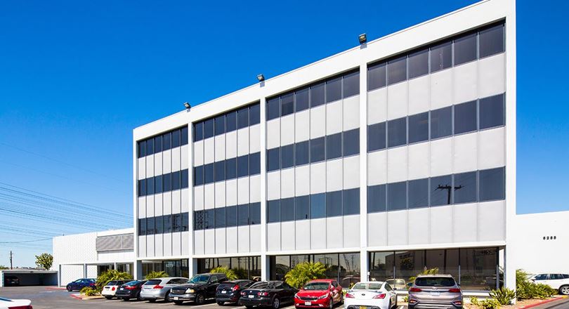 Slauson Commerce Center