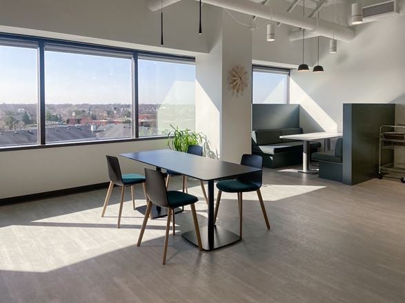 Regus - Westmont - Oakmont Plaza Drive