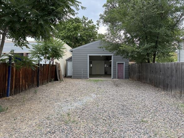 Rare Free Standing Bldg with Fenced Yard