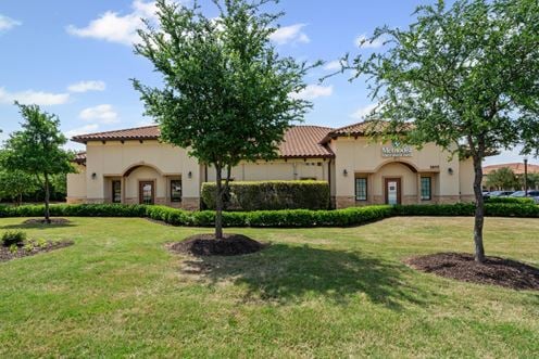 3055-3071 W Southlake Blvd