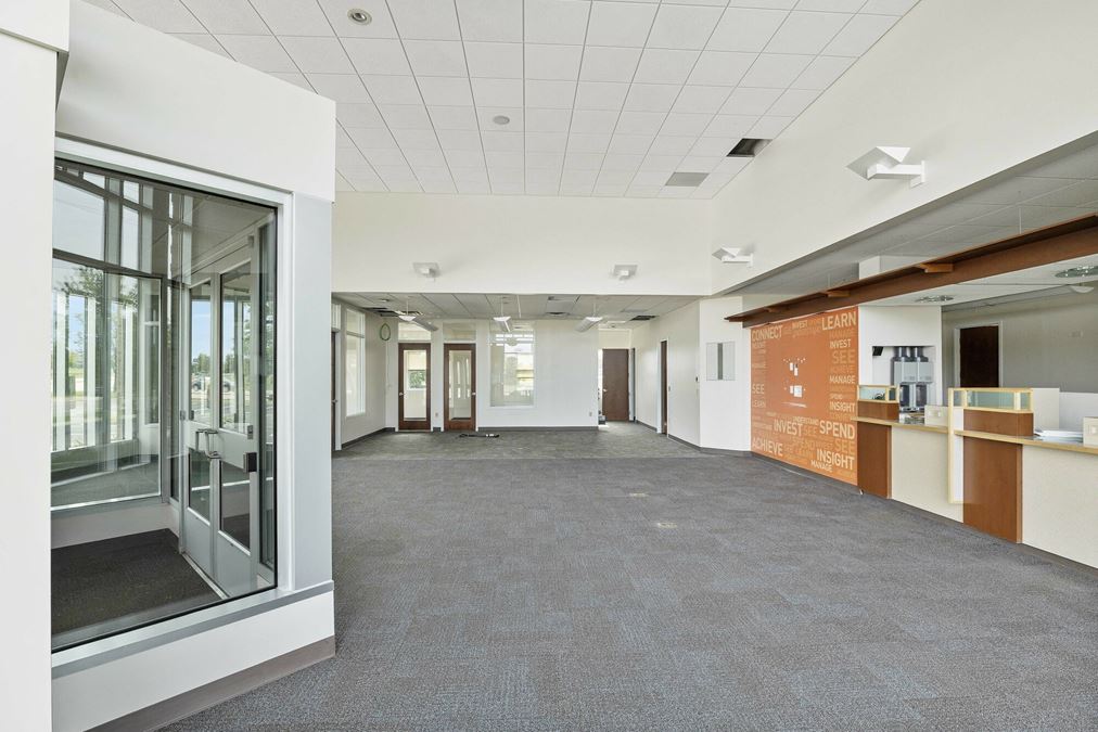 High Visability Retail - 2001 Shepard Rd