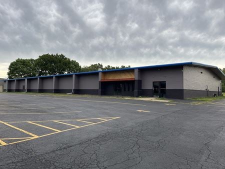 Photo of commercial space at 2075 Edgewater Dr in Pekin