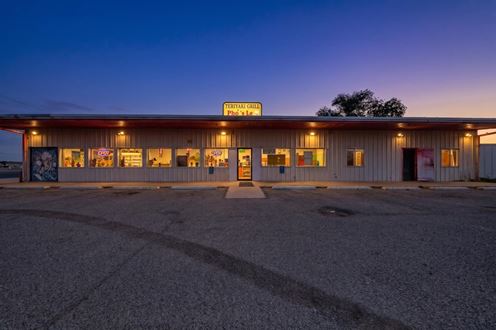 724 N Main St