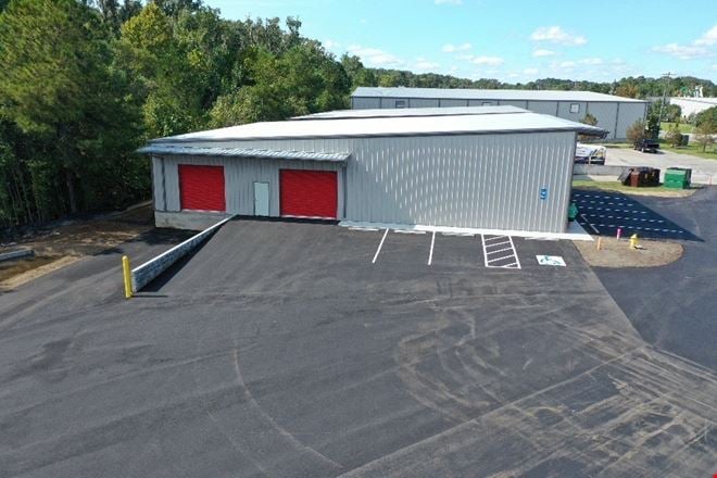 West Chatham Business Park | ±5,950 to ±10,175 SF Warehouse Space for Lease