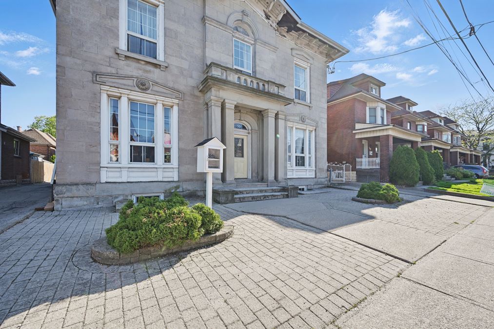 55 Barton Street West