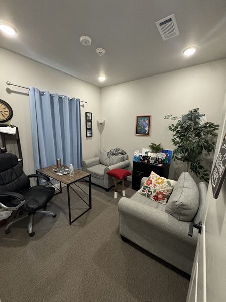 Office space for Sale at 105 Canyon Lake Cir in Lumberton