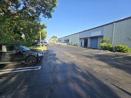 Office / Warehouse 2,628 SQFT