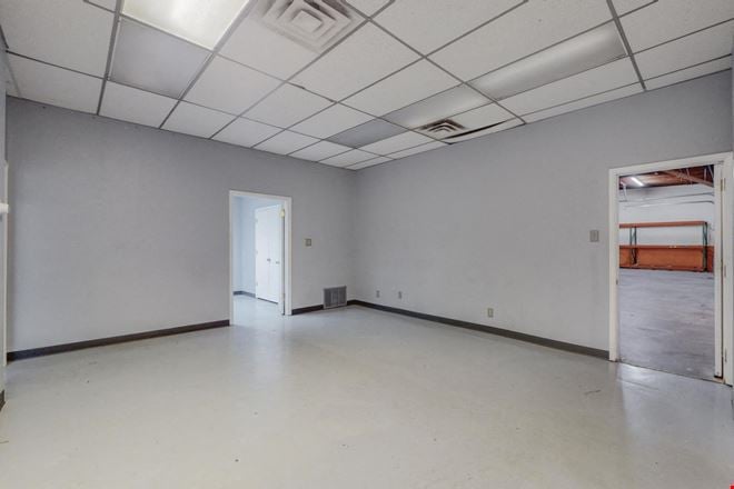 1823 Commercial St NE Suite A