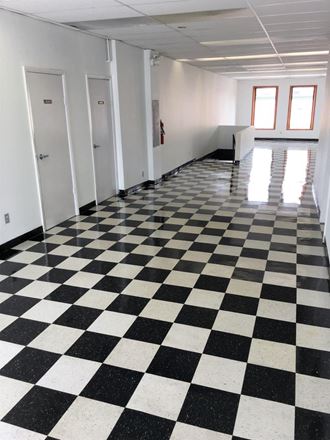 CHICAGO LARGE OFFICE & STORE/RETAIL SPACE (SECOND FLOOR)