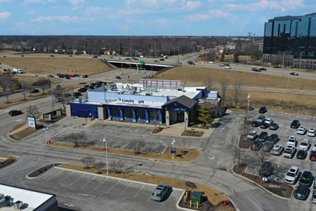 Photo of commercial space at 781 N Milwaukee Ave in Wheeling