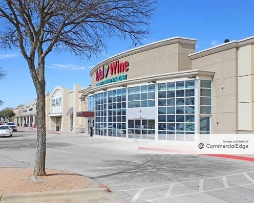 Lakeline Plaza