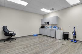 For Lease:  16462 Southpark Drive, Westfield, IN.  3239sf