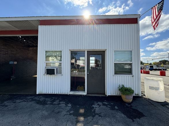 6283 Transit Rd    Self Serve Car Wash