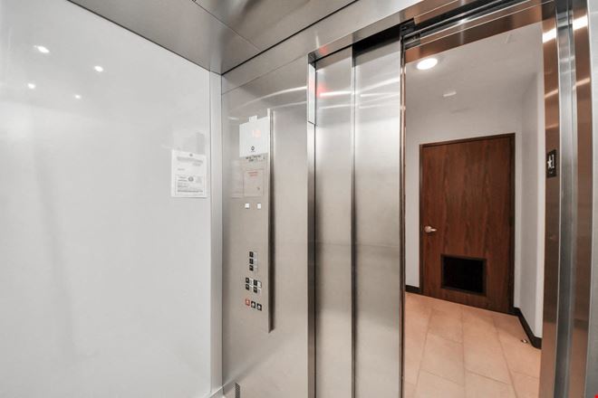 Premier Sugar Land  Office Condo For Sale and/or For Lease