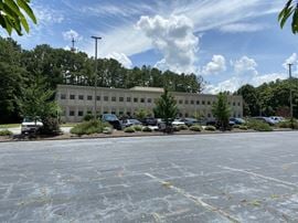 Perimeter Park Office Building | ±2,077 - ±7,510 SF