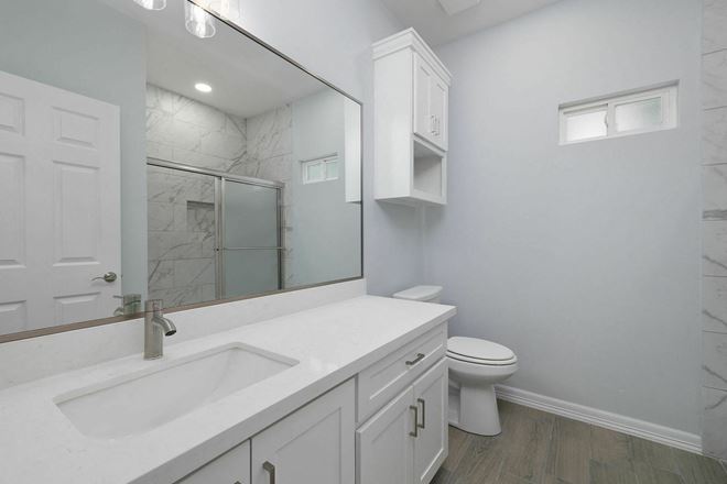 412 & 416 E. Acacia St., 