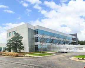 900 North Arlington Heights Road