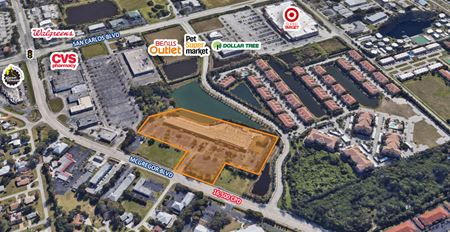 Photo of commercial space at 15675 McGregor Boulevard in Fort Myers
