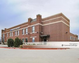 4921, 4951 & 5000 Long Prairie Road